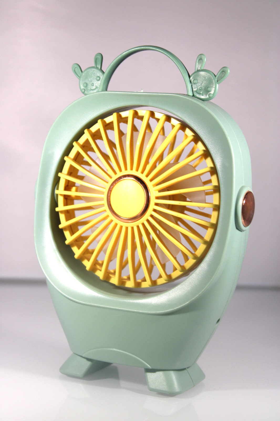 Mini Portable Fan – Enjoy a Cool Breeze Anytime, Anywhere