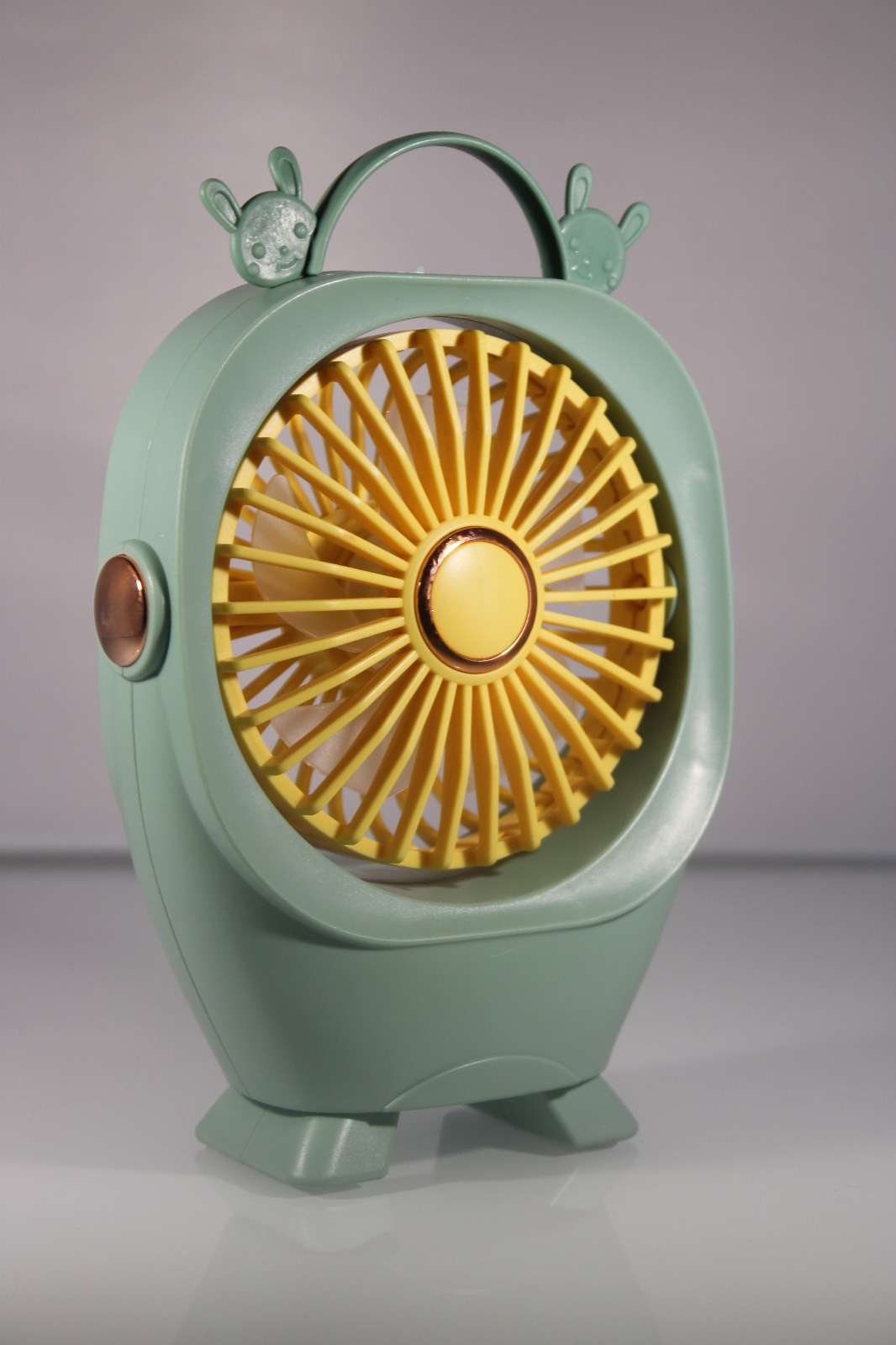 Mini Portable Fan – Enjoy a Cool Breeze Anytime, Anywhere