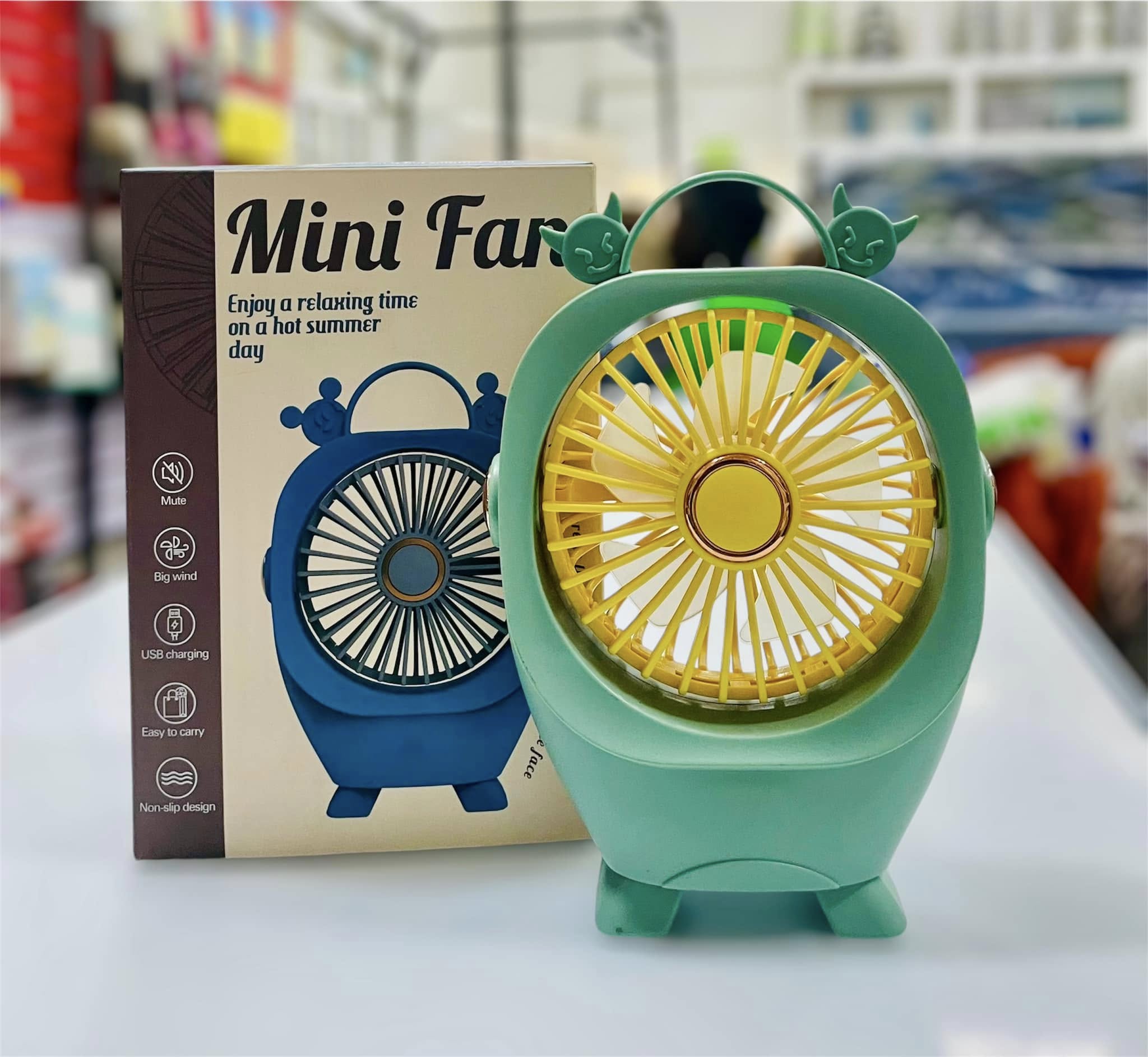 Mini Portable Fan – Enjoy a Cool Breeze Anytime, Anywhere